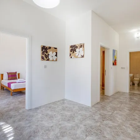 Villa Hgieri Ghasri (Gozo)