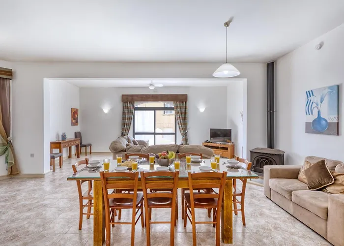 Hgieri * Ghasri (Gozo)